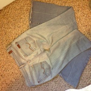 Seven Jeans looks like new! Perfect fit.